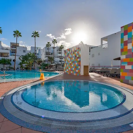 Apartment Exclusive 2bedrm Aircon 200m *