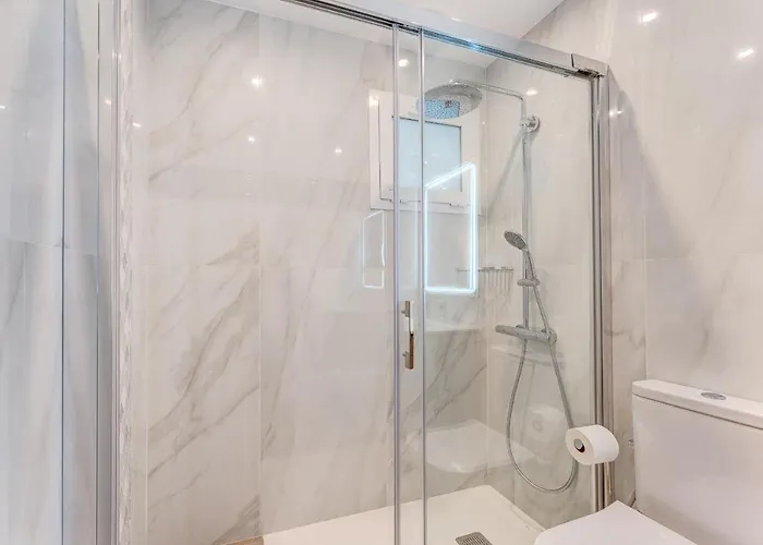 Appartamento Exclusive 2bedrm Aircon 200m *