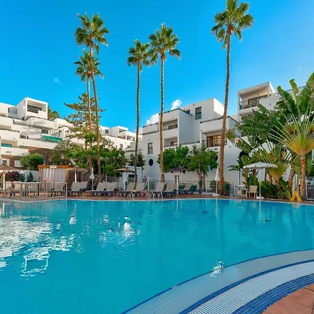 Exclusive 2bedrm Aircon 200m Apartment